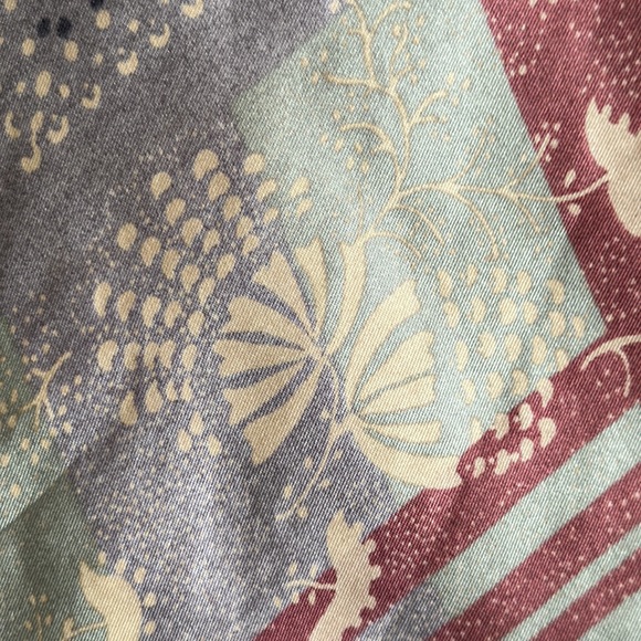 Silk vintage scarf 36” by 34” fringed tasseled hemlines all around - Picture 9 of 17